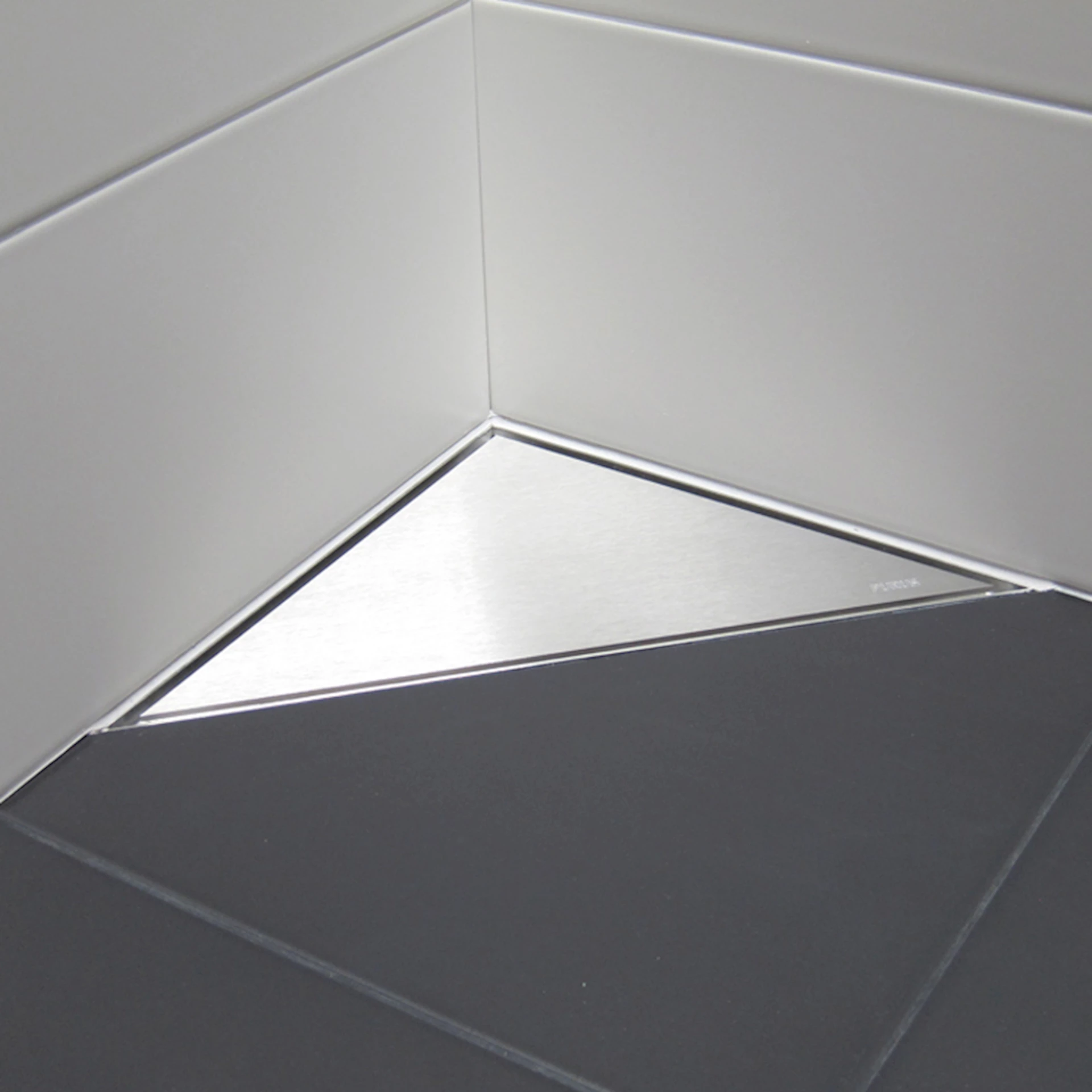 NRF3401981 - Purus Corner rist Platinum - 